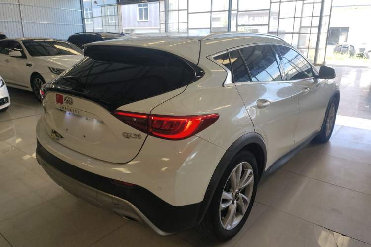 Used Infiniti QX30 2017 1.6T Two-Wheel-Drive Sport Edition
