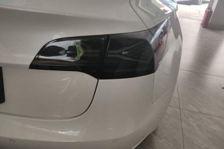 Used Tesla Model 3 2020 Revised Version Standard Range Rear-Wheel Drive – Upgraded Edition Right Rear Taillight