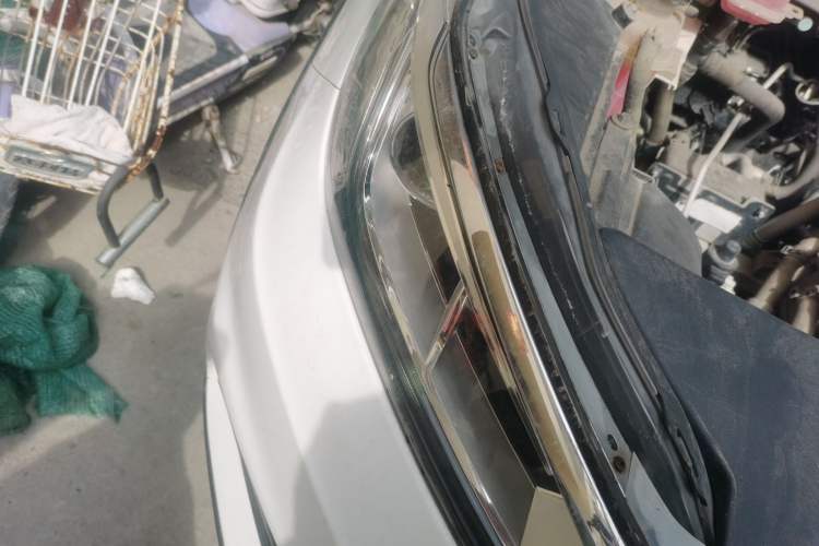 Used BYD Yuan New Energy 2018 EV360 Smart Connect Cool Edition Right Front Headlight