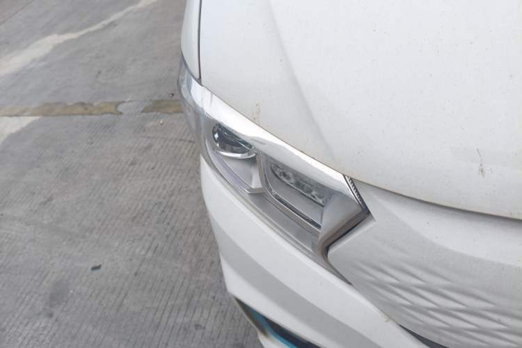 Used CHANGAN KUAYUE Xing V7 EV 2025 Model, 255km Luxury Version, 6 Seats, 38.64 kWh Right Front Headlight