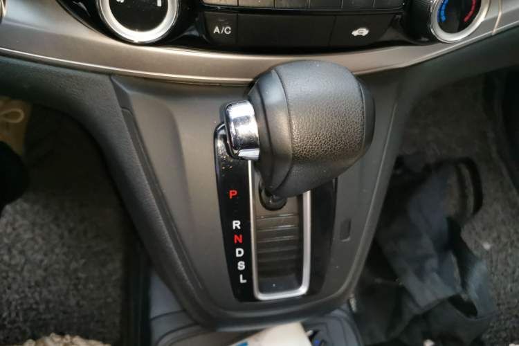 Used Honda CR-V 2015 2.0L two-wheel drive Fashion Edition
