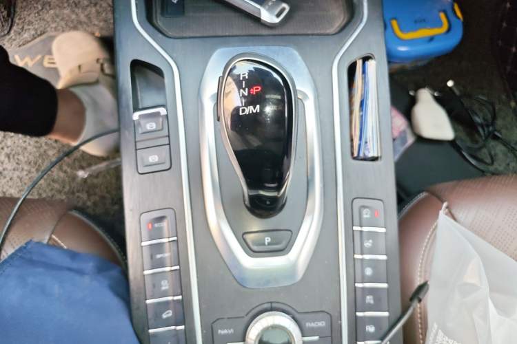 Used Wey VV6 2018 2.0T Two-Wheel Drive Flagship Version China V Standard