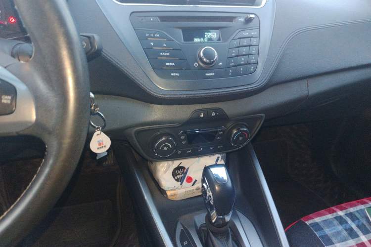 Used Ford Escort 2015 1.5L Automatic Fashion Model