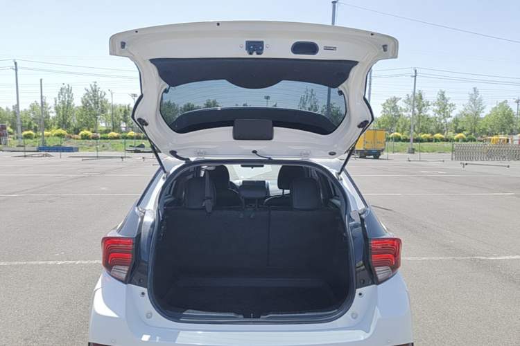 Used Toyota YARiS L Zhi Xuan 2021 X-Trail 1.5L CVT Leading Edition
