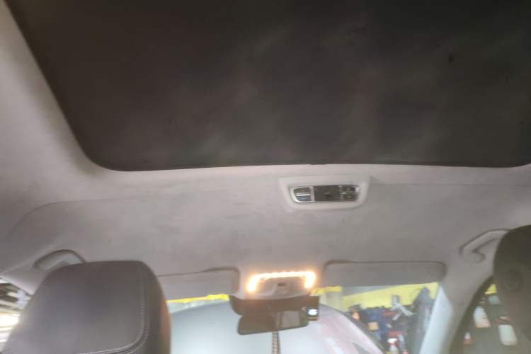 Used Mercedes-Benz V-Class 2017 V 260 L Prestige Extended Edition
