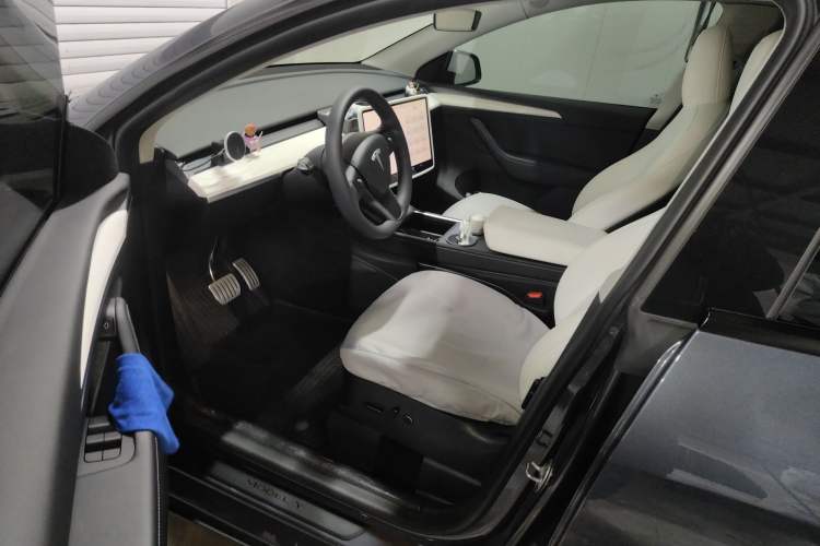 Used Tesla Model Y 2022 Performance High-Performance All-Wheel-Drive Version Driver Seat