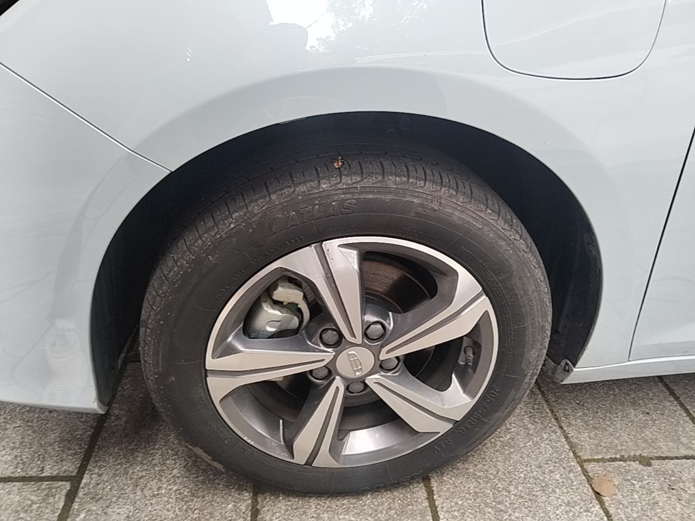 Geely Auto Emgrand L HiP 2022 1.5TD-DHT Pro 100KM Super Clean — снимка 10