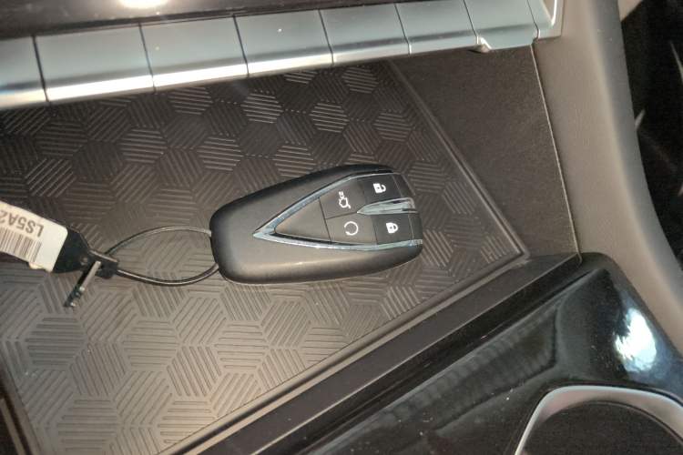 Used CHANGAN Eado 2025 PLUS 1.4T Dual-Clutch High-Energy Version Interior 1