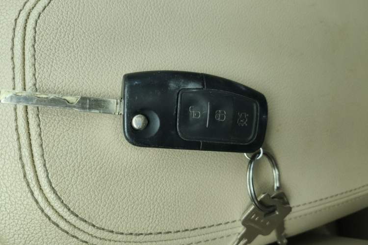 Used Ford Focus 2013 Hatchback Classic 1.8L Manual Fashion Edition Vehicle Key