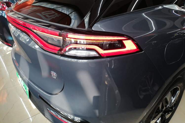 Used BYD Tang New Energy 2023 DM-i Champion Edition 112KM Prestige Model Right Rear Taillight