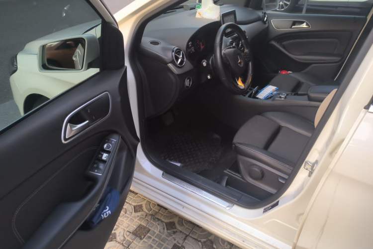 Used Mercedes-Benz B-Class 2015 B 200 Sport Edition