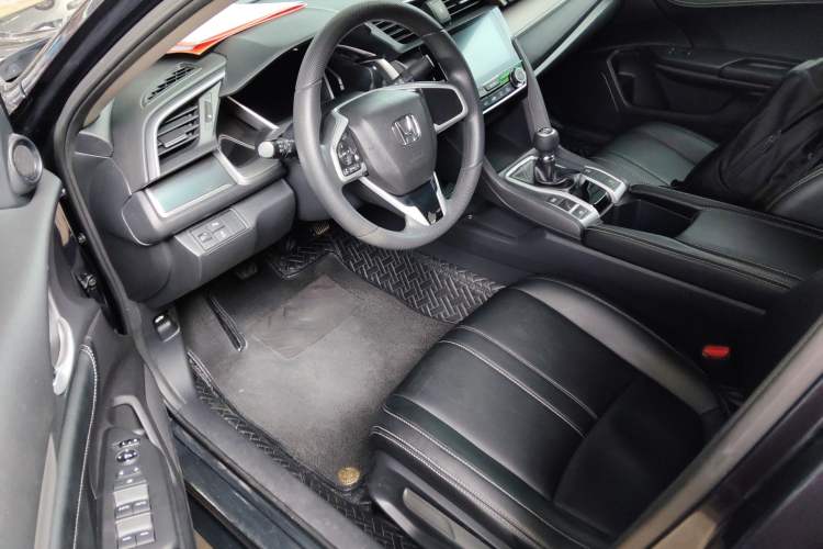 Used Honda Civic 2016 220TURBO Manual Luxury Edition
