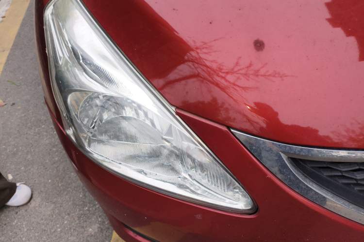 Used Nissan Tiida 2011 1.6L CVT Comfort Model Right Front Headlight