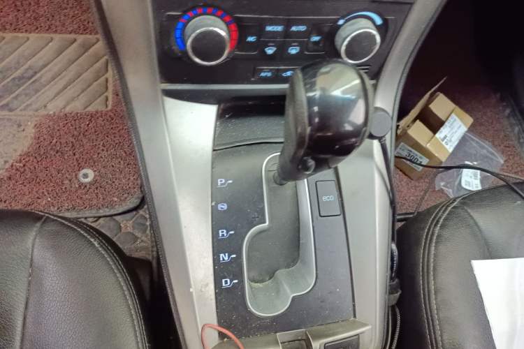 Used Chevrolet Captiva 2012 2.4L 4x4 Flagship Edition 7 Seats