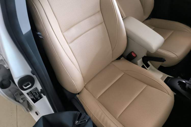 Used Toyota Vios 2021 1.5L CVT Innovation Edition Right Front Seat