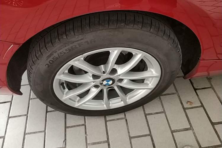 Used BMW 2 Series 2015 218i Convertible Coupe Right Rear Wheel Hub