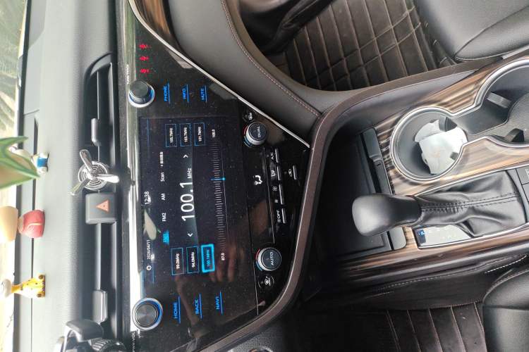 Used Toyota Camry 2019 2.5G Luxury Edition China VI Standard Audio And AC Panel