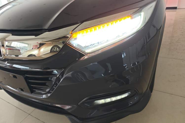 Used Honda Vezel 2020 220 TURBO CVT Luxury Edition
