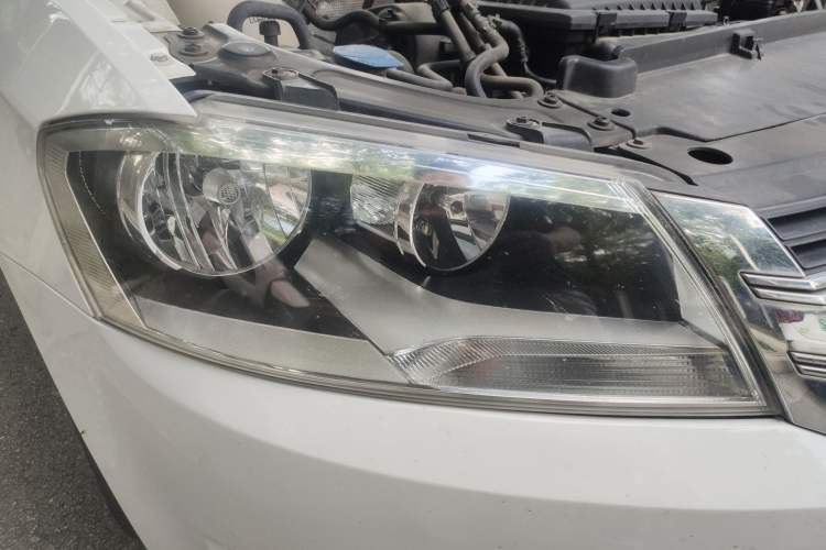 Used Volkswagen Gran Lavida 2013 1.4 TSI Automatic Luxury Model
