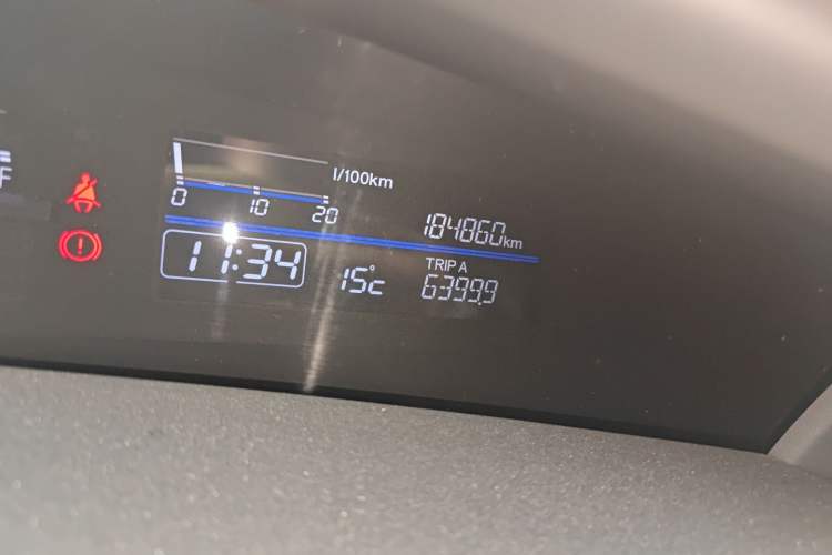 Used Honda Jade 2014 1.8L CVT Luxury Edition 5 seats