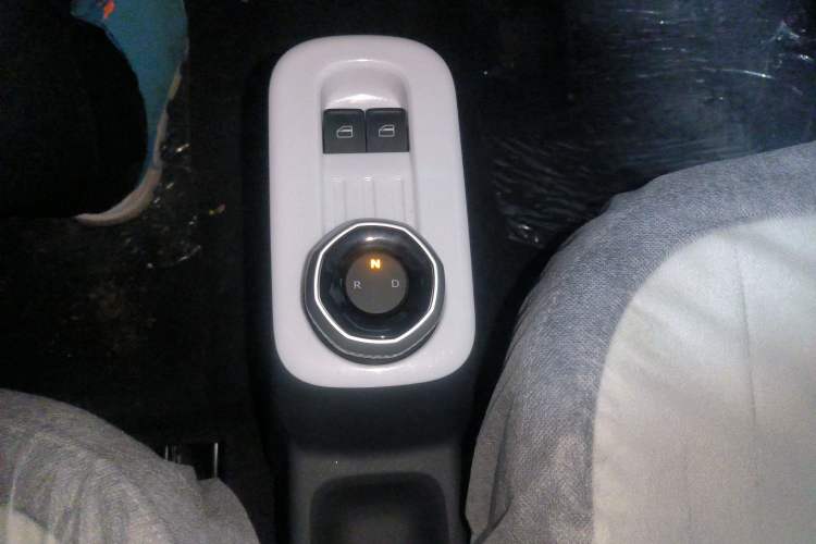 Used Livan Blue Balloon 2025 Model Dynamic Version Gear Lever