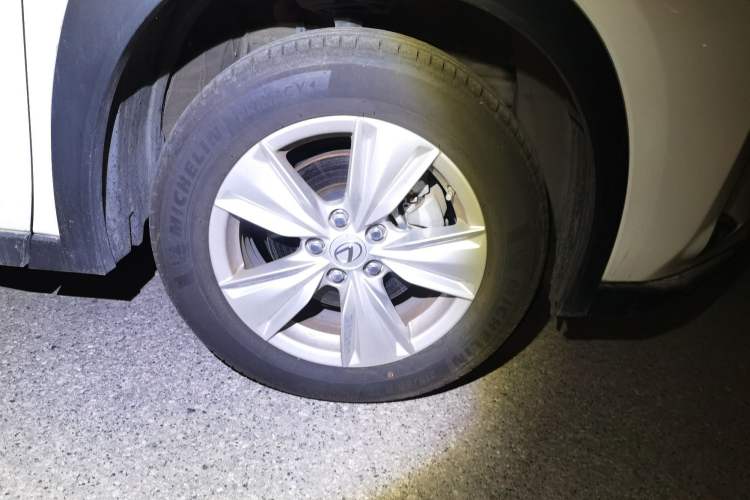 Used Lexus UX 2022 260h Explore-Cool Edition Right Front Wheel Hub