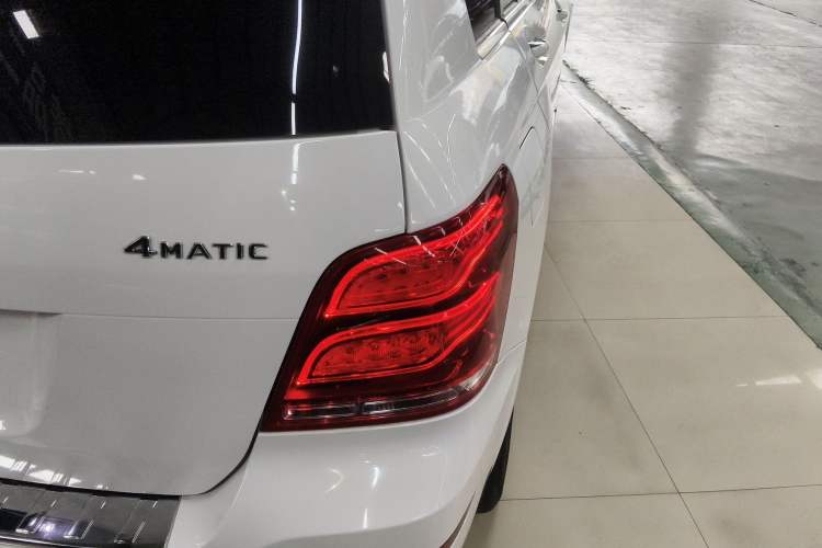 Used Mercedes-Benz GLK-Class 2015 GLK 300 4MATIC Fashion Edition Ultimate Version
