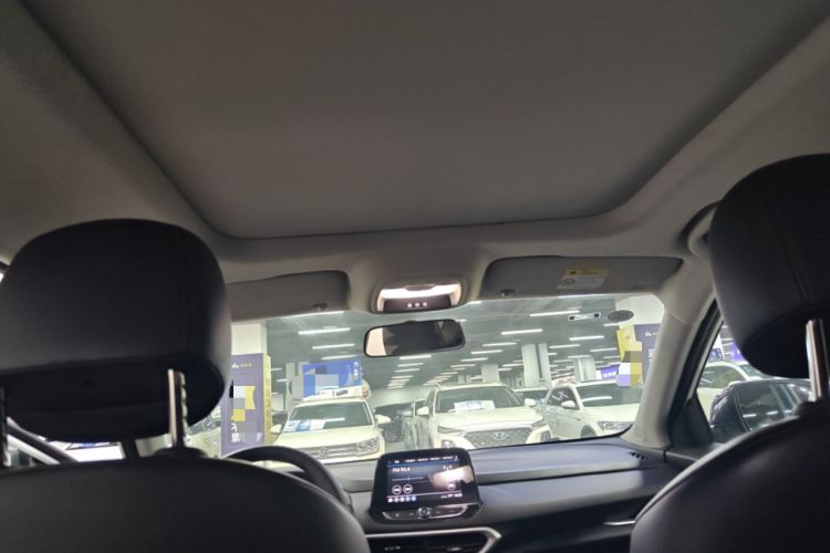 Used Chevrolet Trax 2019 Redline 325T Automatic Fun Edition China VI Standard Headliner