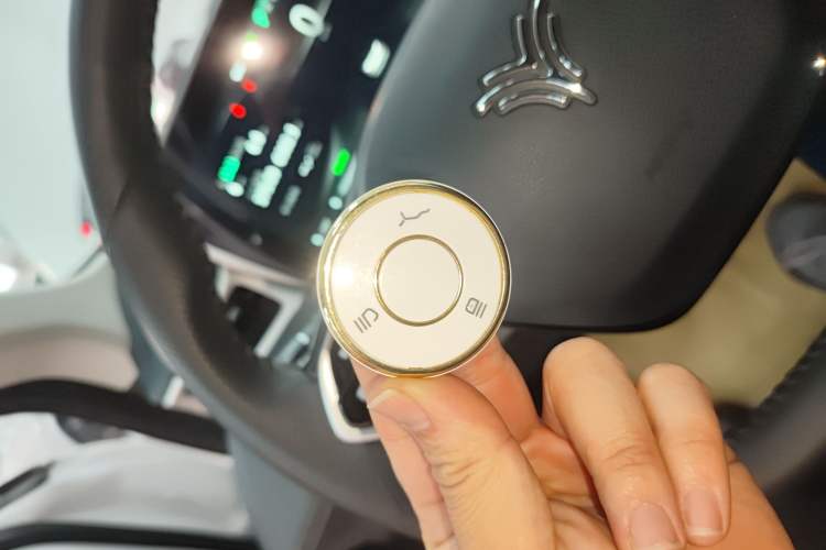 Used NETA U 2023 NETA U-Ⅱ Challenge Edition 400 U Show – Lithium Iron Phosphate