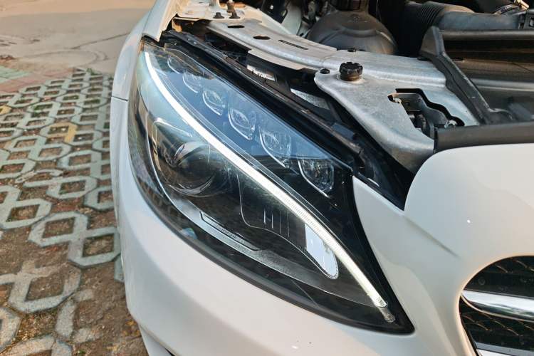 Used Mercedes-Benz C-Class 2016 C 200 Sport Edition Right Front Headlight