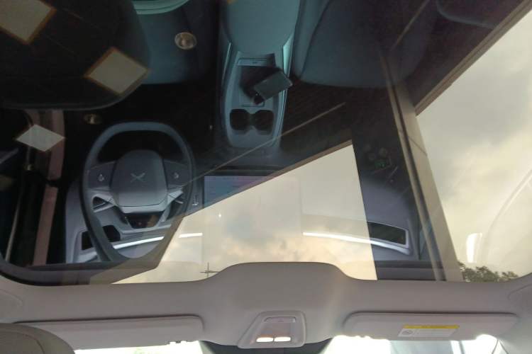 Used XPeng MONA M03 2024 620 with Ultra-Long Range Headliner