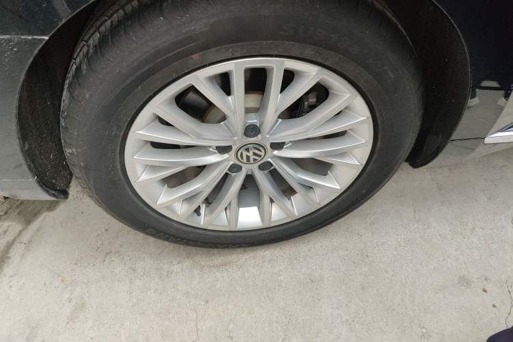 Used Volkswagen FAW-Volkswagen CC 2020 330TSI Glamour Edition China VI Standard Right Rear Wheel Hub