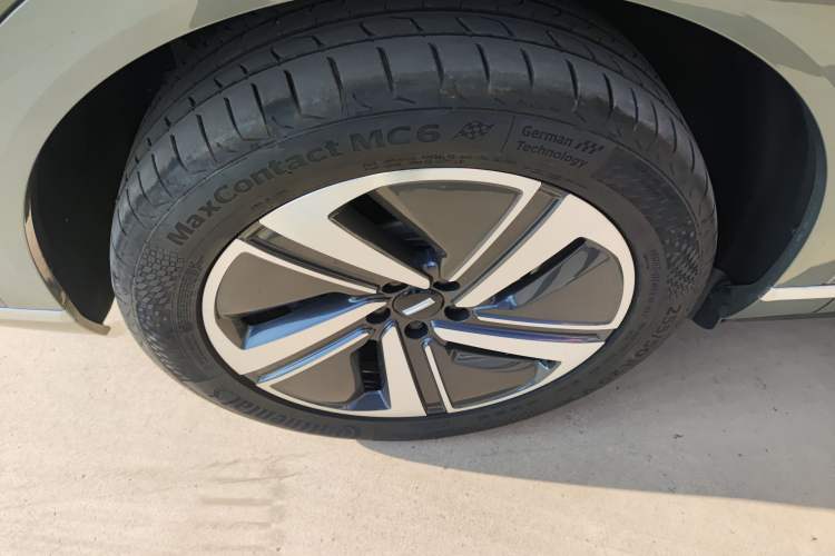 Used Wey Lanshan 2025 Four-Wheel Drive Ultra Left Front Wheel Hub