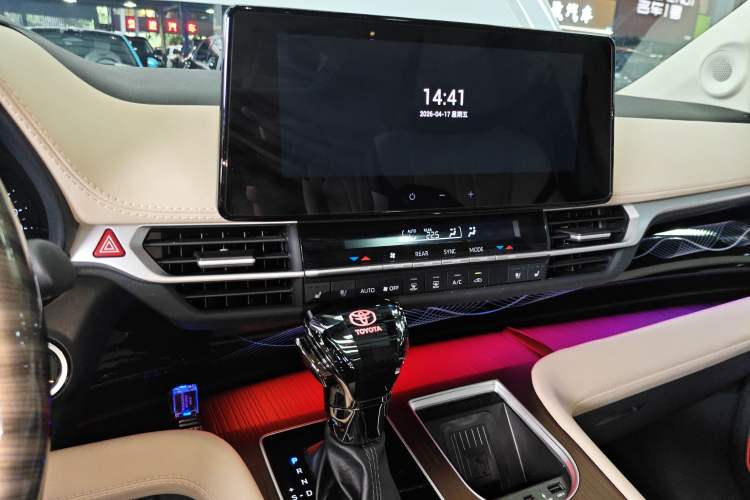 Used Toyota SIENNA 2024 2.5L Hybrid Comfort Edition