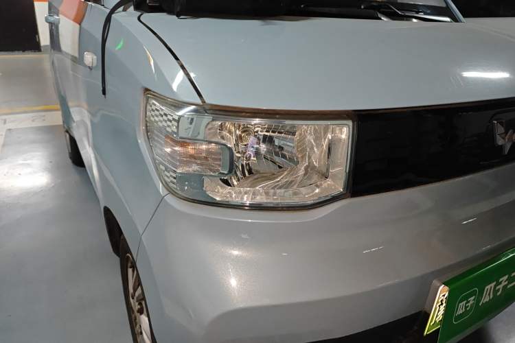 Used Wuling Hongguang MINIEV 2020 Freedom Version Lithium Iron Phosphate Right Front Headlight