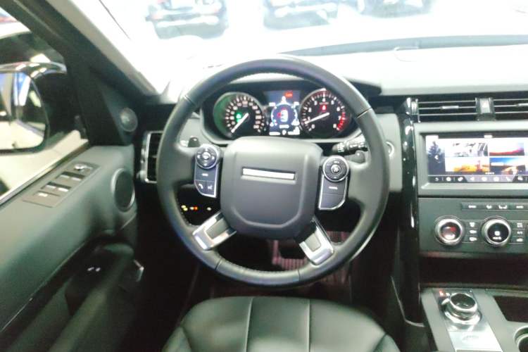 Used Land Rover Discovery 2018 3.0 SC V6 SE