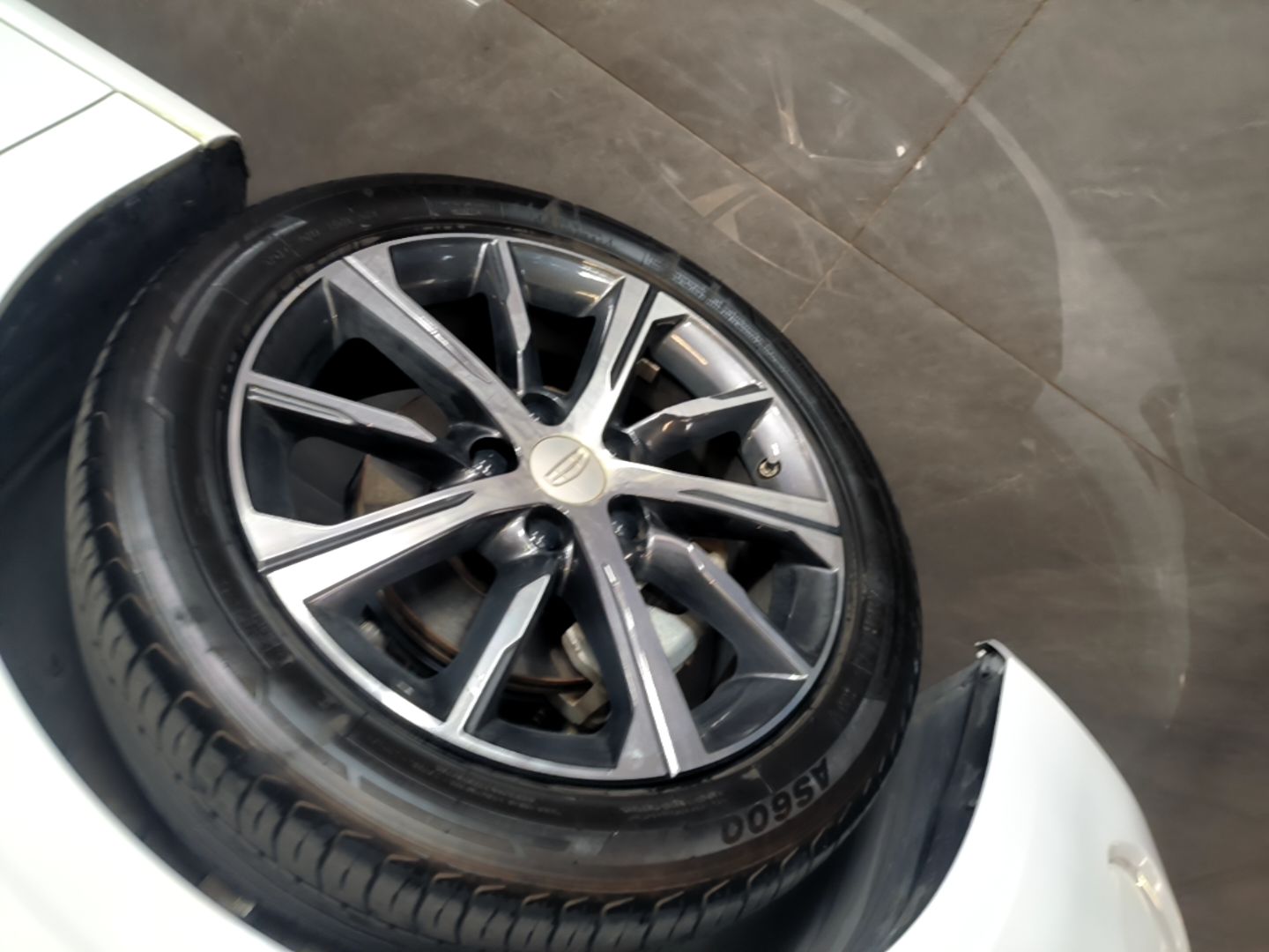 Geely Auto Emgrand 2023 4th Generation Champion Edition 1.5L CVT Prestige Model — снимка 10