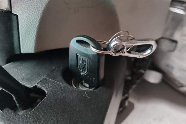 Used Jinbei New Hiace X30L 2016 1.5L Wealth Edition DLCG14 Vehicle Key