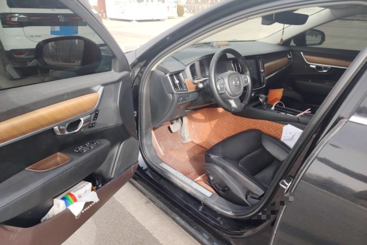 Used Volvo S90 2017 T4 Zhiyi Edition