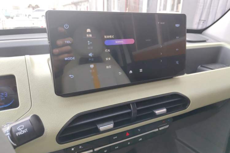 Used Geely Galaxy Panda 2023 Panda Mini 200km Endurance Bear
