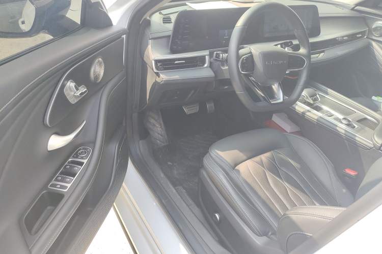 Used Chery Arrizo 8 2023 High-Performance Edition 2.0T DCT Powerfully Equipped Driver Seat