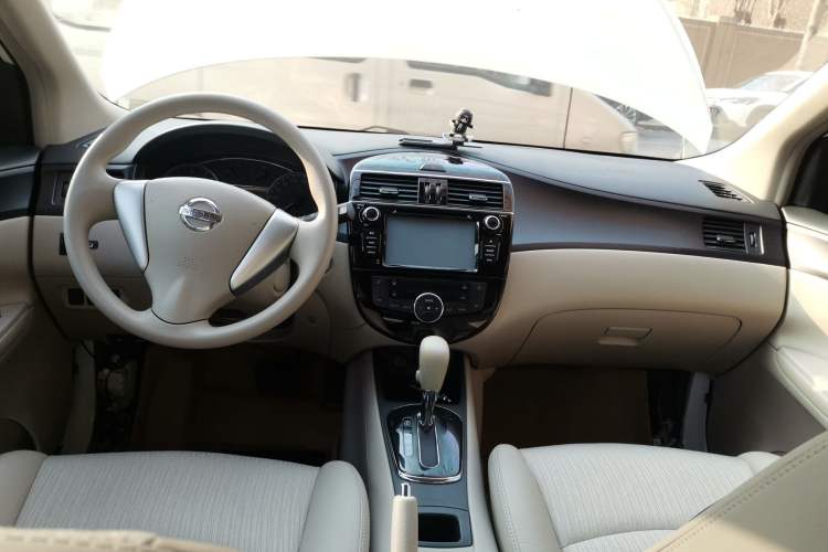 Used Nissan Tiida 2014 1.6L CVT Smart Model