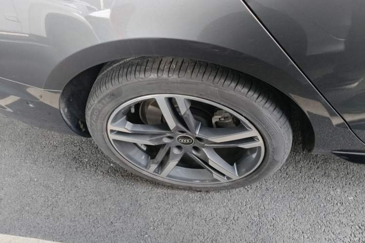 Used Audi A4L 2022 40 TFSI Luxury Dynamic Model Exterior 5