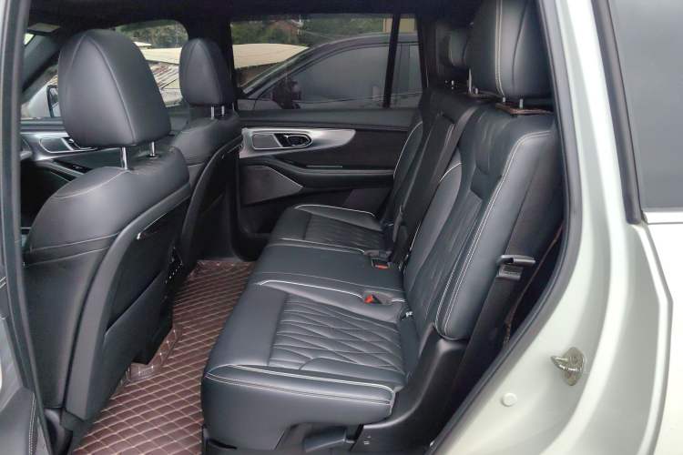 Used GAC Trumpchi GS8 2022 Double-Energy Series 2.0TM Four-Wheel Drive Premium Edition (7 Seats) Interior 4