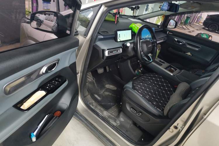 Used AION Y 2022 Plus 70 Smart Edition
