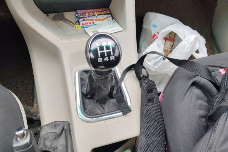 Used FORTHING Lingzhi 2019 Facelifted M5L 1.6L 7-Seater Base Model China VI Standard
