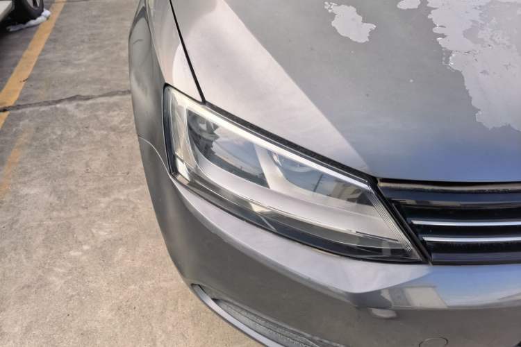 Used Volkswagen Sagitar 2012 1.6L Manual Fashion Edition