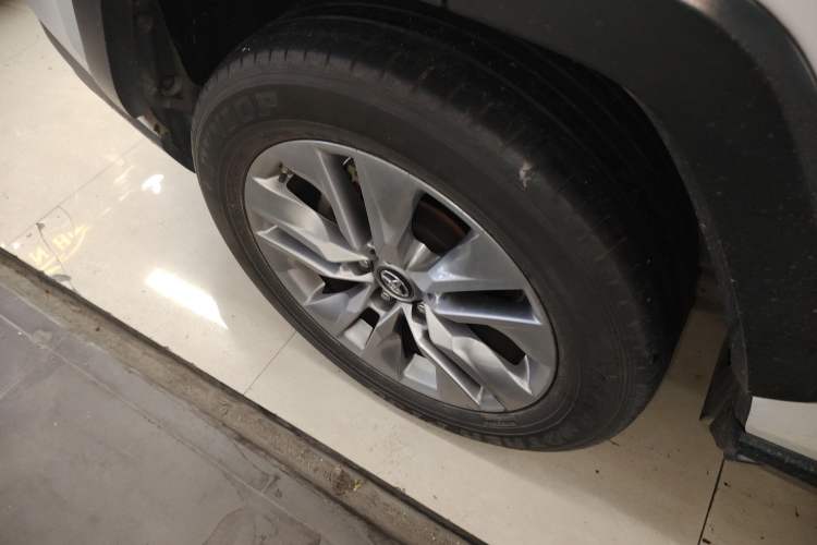 Used Toyota Wildlander 2020 2.0L CVT Two-Wheel Drive Luxury Edition Right Rear Wheel Hub