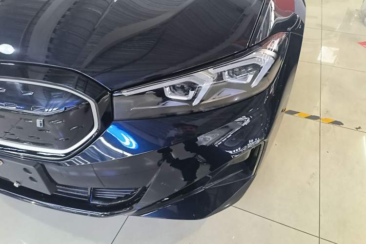 Used BMW i3 2024 eDrive 40 L Midnight Edition
