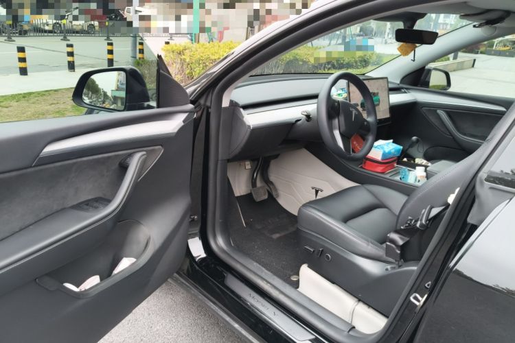 Used Tesla Model Y 2023 Rear-Wheel-Drive Version